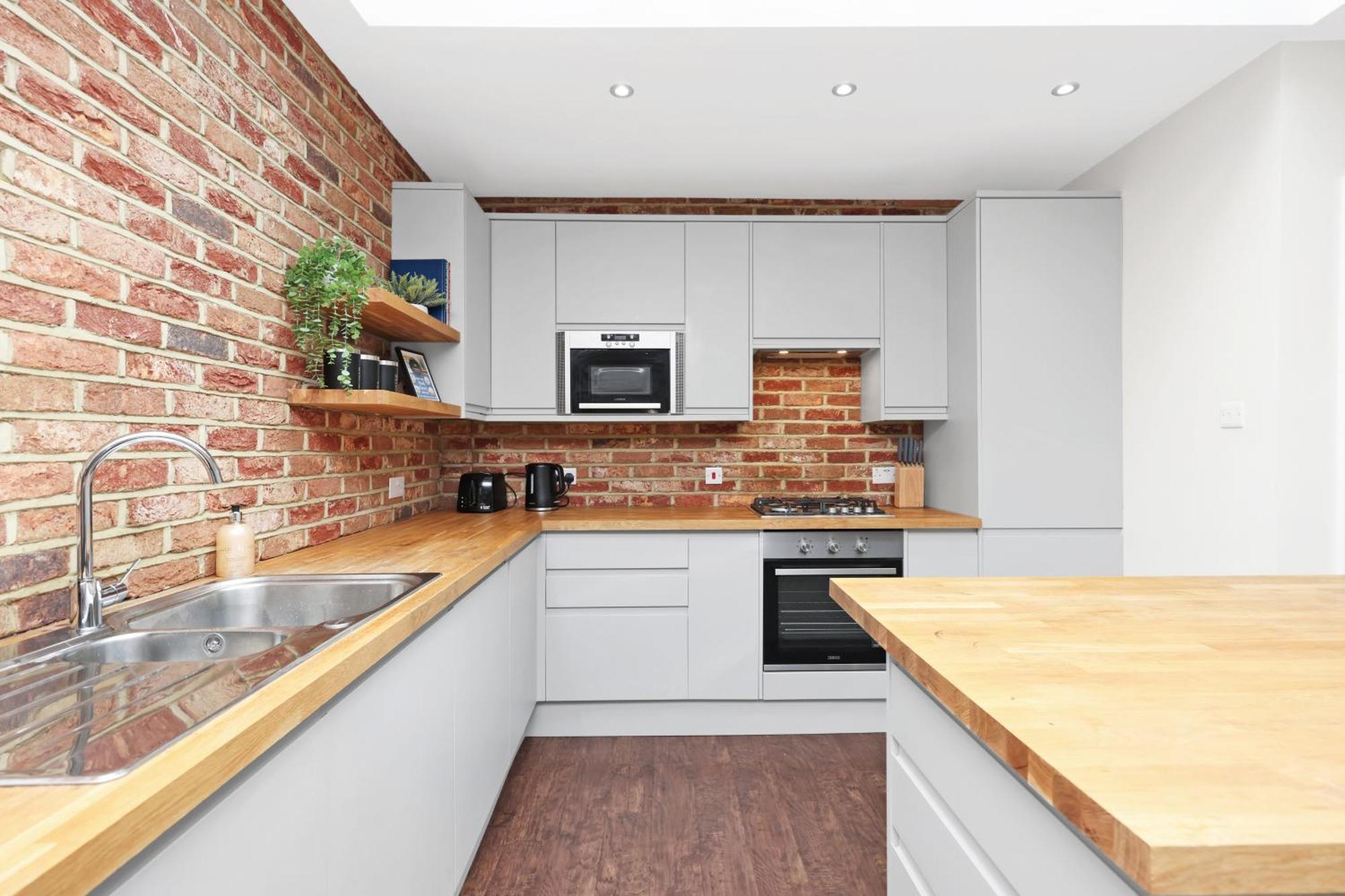 Luxury 3 Bedroom House In Limehouse, Close To City! Sleeps 6-8! Appartamento *